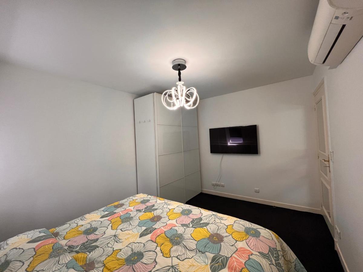 Appartement Champs-Elysees - Hala Paris Luaran gambar